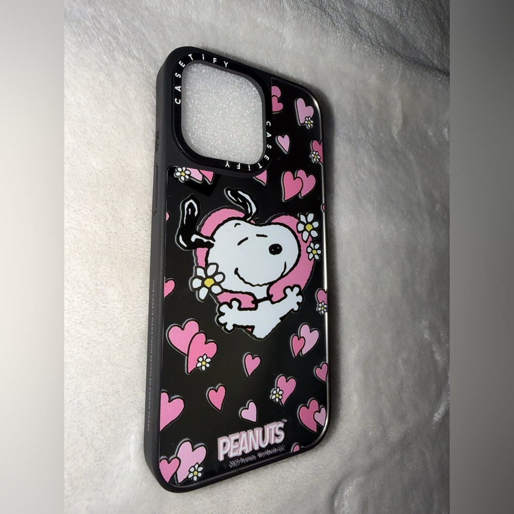 Peanuts Pink Hearts Snoopy iPhone Case